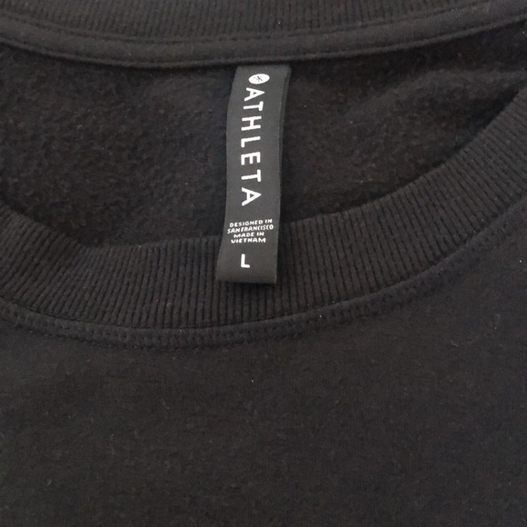 Athleta Cozy and Comfy Black top! Size Large - Picture 2 of 4